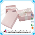 Boîtes-cadeau roses de papier enduit recyclé pliable en gros imprimé avec le ruban
